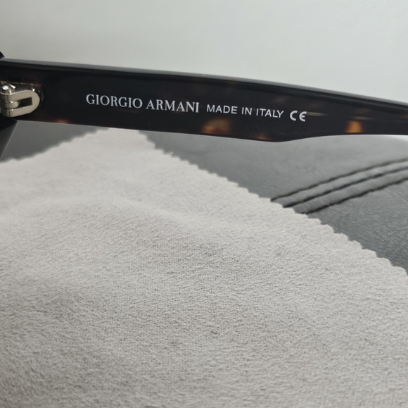 Giorgio Armani Vintage Authentic sunglasses - Picture 4 of 5